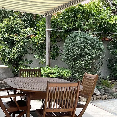 Ferienhaus - 5mins A Pied Des Plages - Maisonette Avec Jardin, 4p, Au Calme Absolu Fréjus